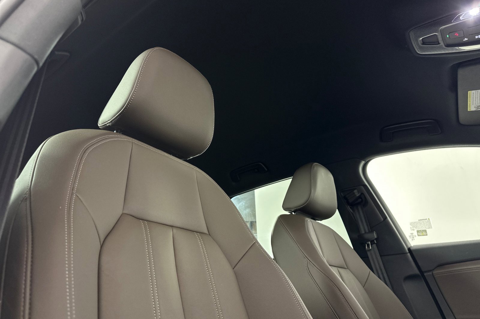 Used 2025 Audi Q6 e-tron Premium w/ Convenience Package image 16