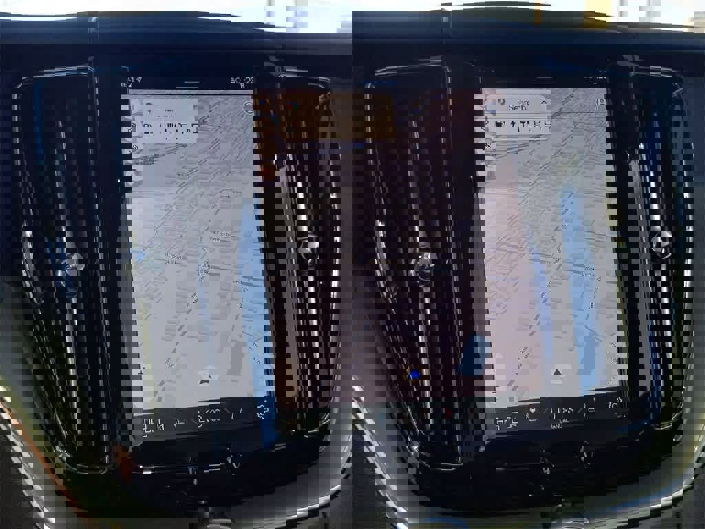 Used 2025 Volvo XC60 T8 Core w/ Protection Package Premier image 22