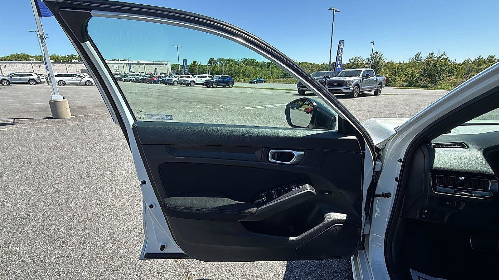 Used 2024 Honda Civic Sport image 25