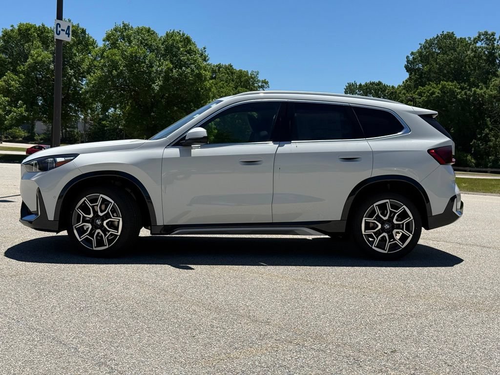 New 2026 BMW X1 xDrive28i AWD/4WD image 3