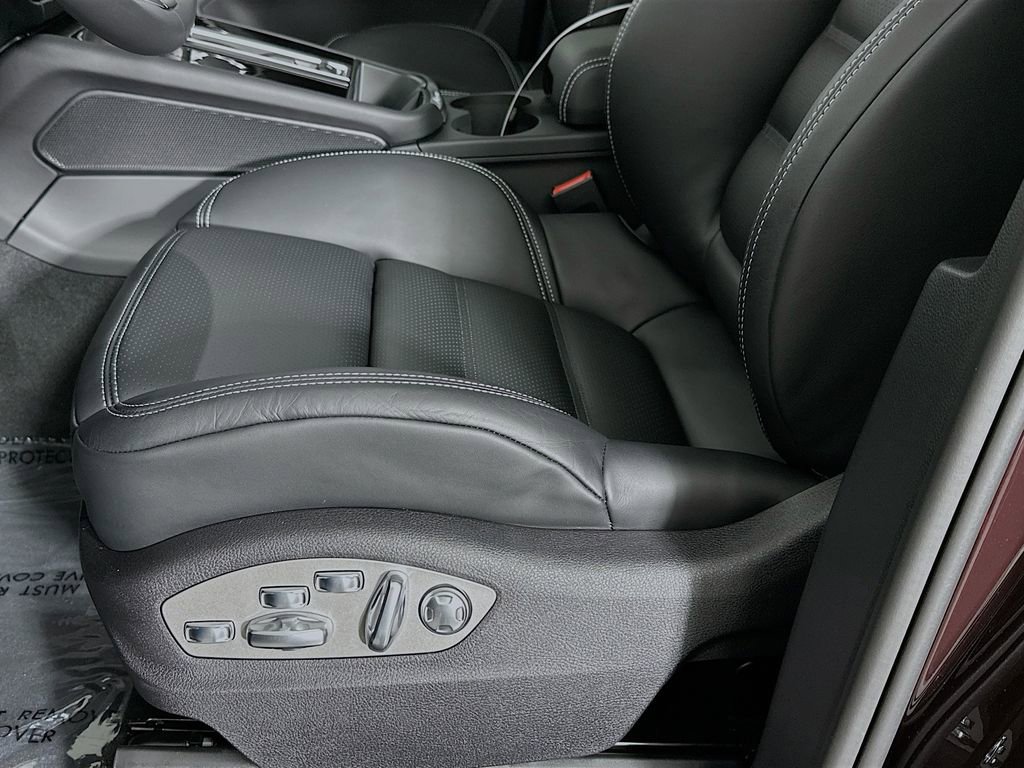 New 2026 Porsche Macan GTS image 22