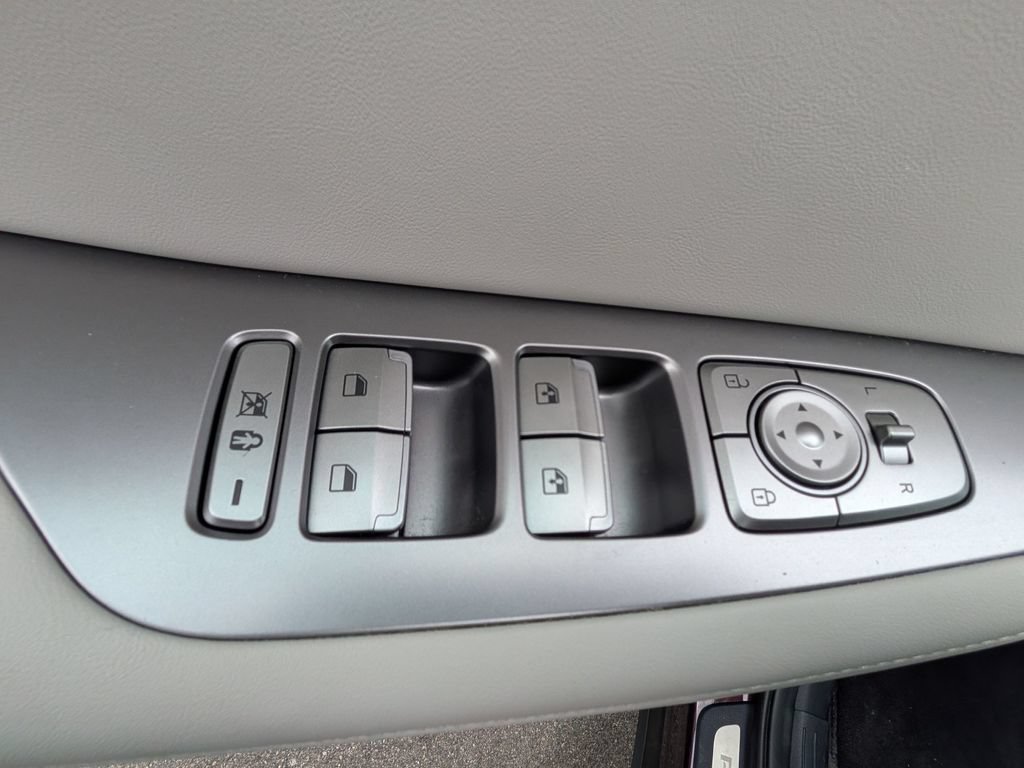 Used 2023 Hyundai Palisade Limited AWD/4WD image 15