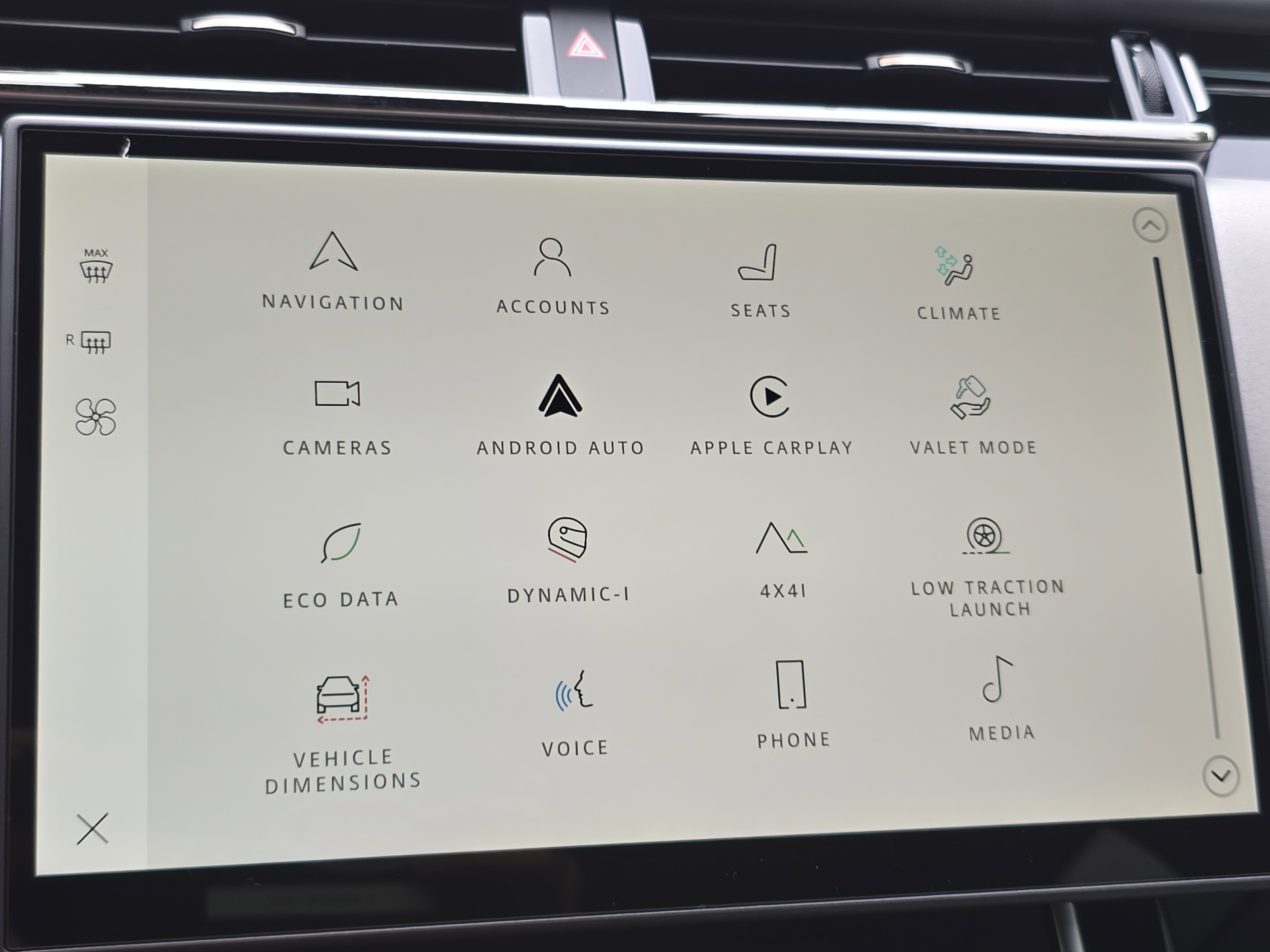 New 2026 Land Rover Range Rover Velar Dynamic SE image 21