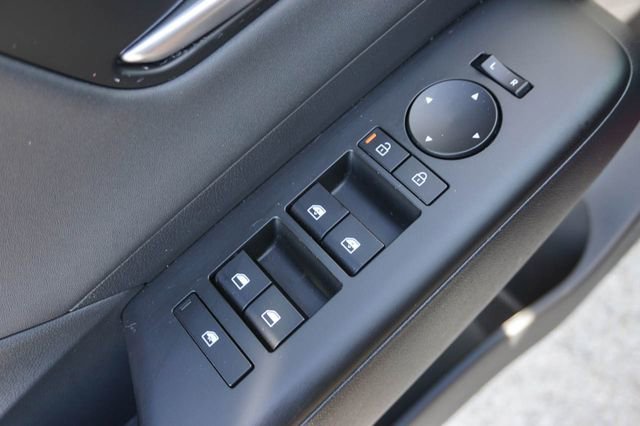 Used 2024 Hyundai Kona Limited image 13
