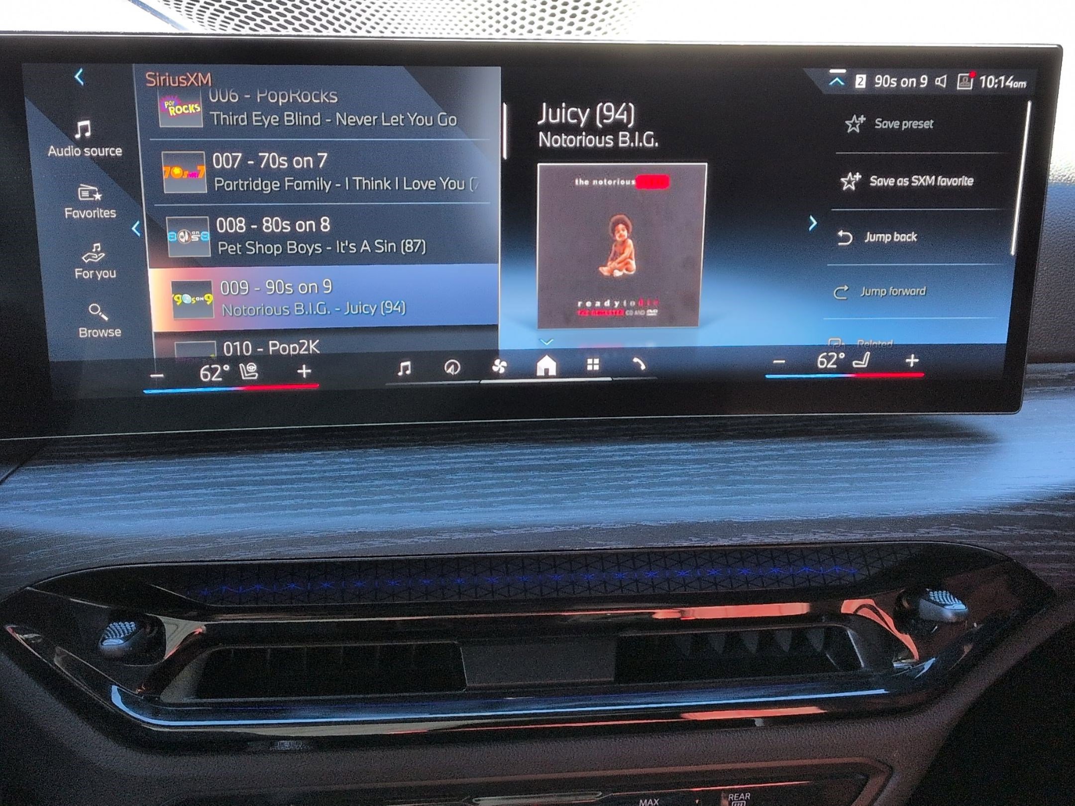 Used 2025 BMW 330i Sedan w/ Convenience Package image 23