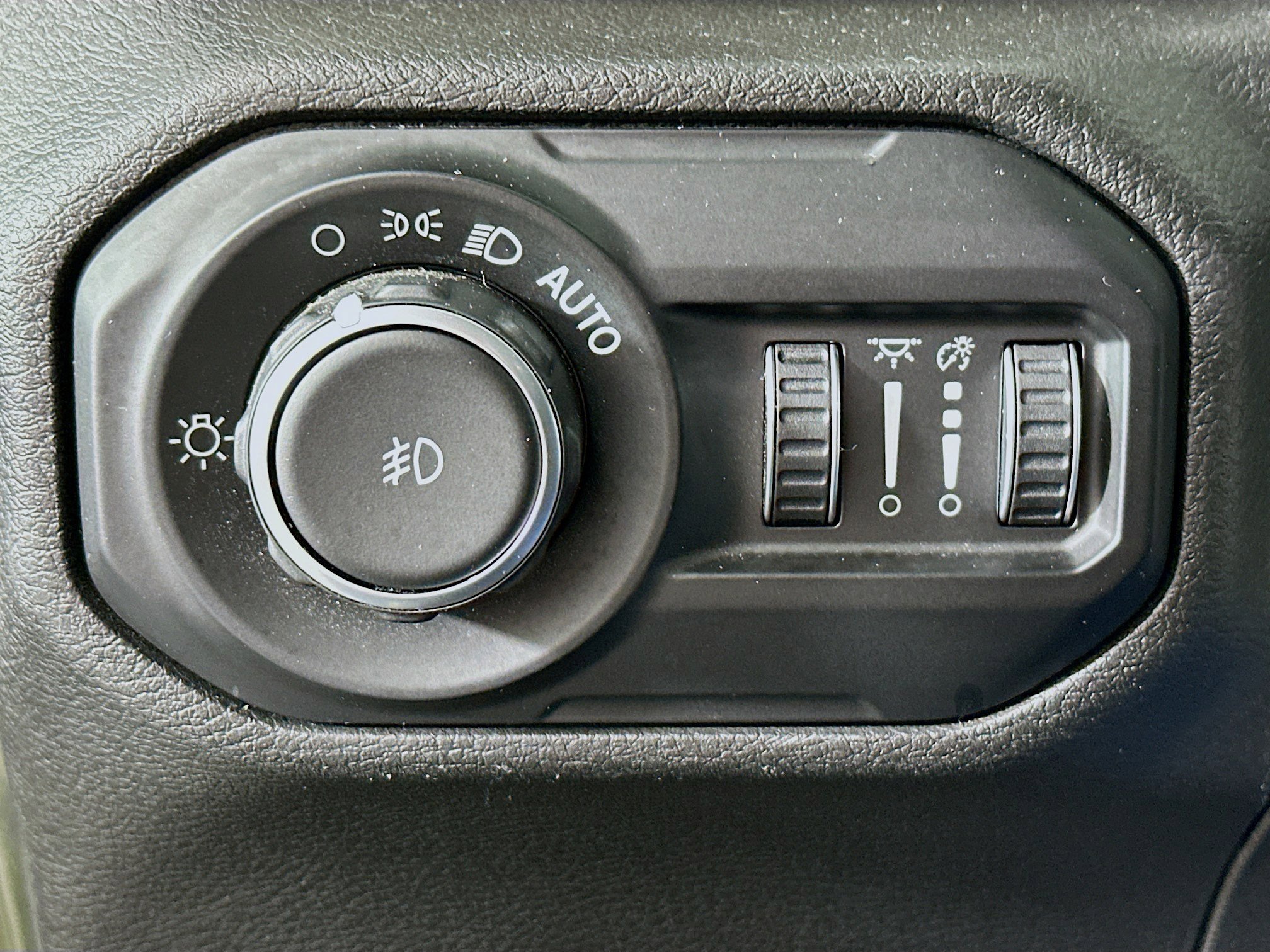 Used 2021 Jeep Wrangler Unlimited Sport AWD/4WD image 16