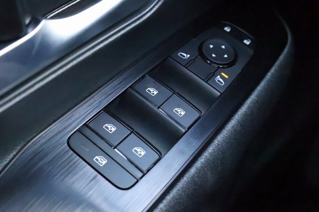 New 2026 Nissan Kicks SV image 14