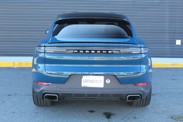 Certified 2025 Porsche Cayenne Coupe image 7