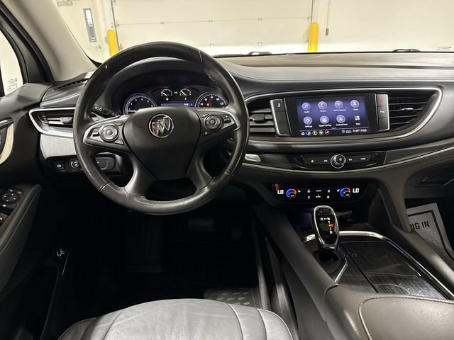 Used 2020 Buick Enclave Essence FWD image 11