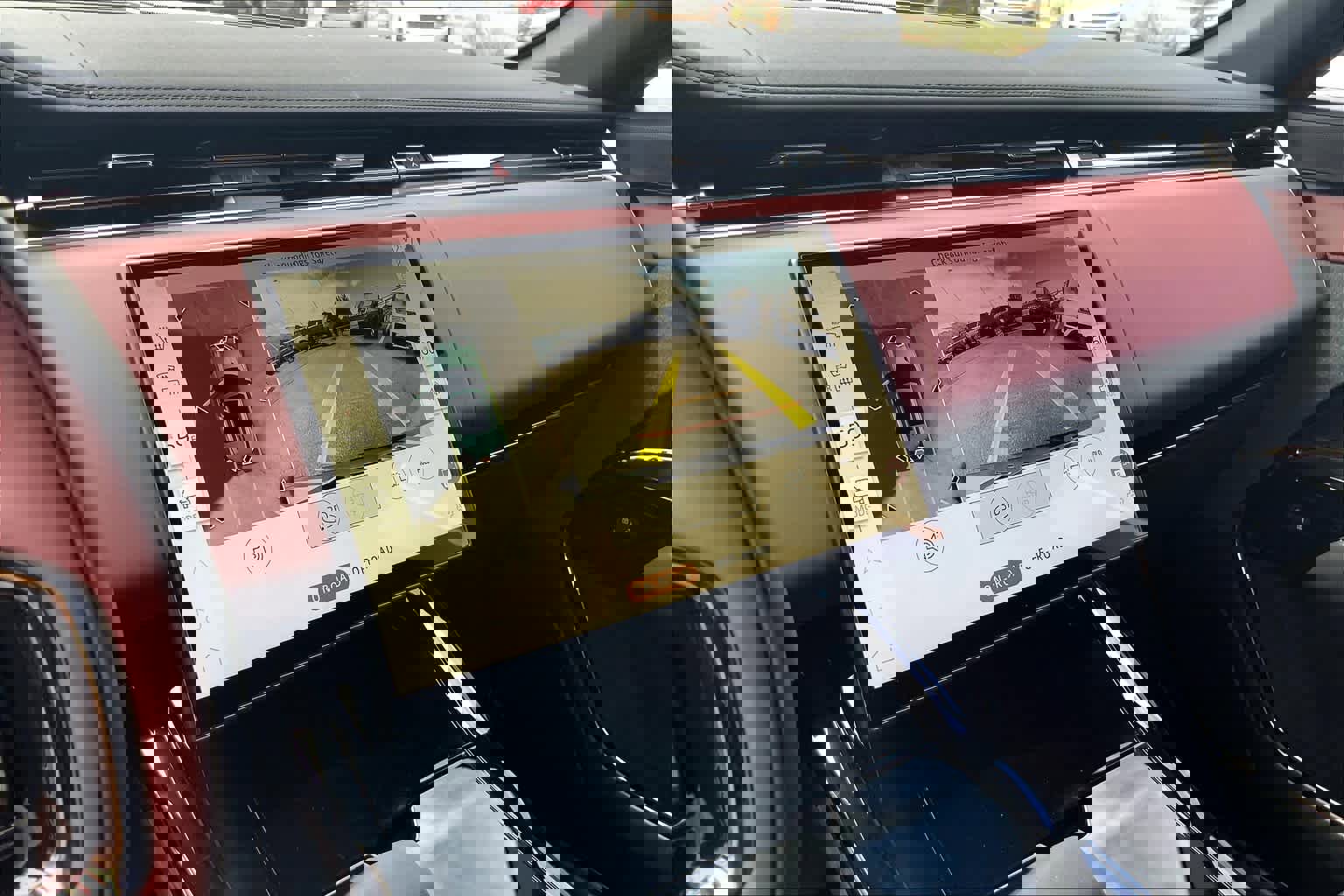 Used 2024 Land Rover Range Rover Sport Dynamic SE image 16