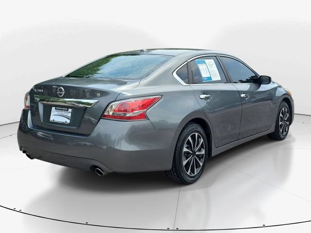 Used 2015 Nissan Altima 2.5 S w/ Power Driver Seat Package FWD image 6