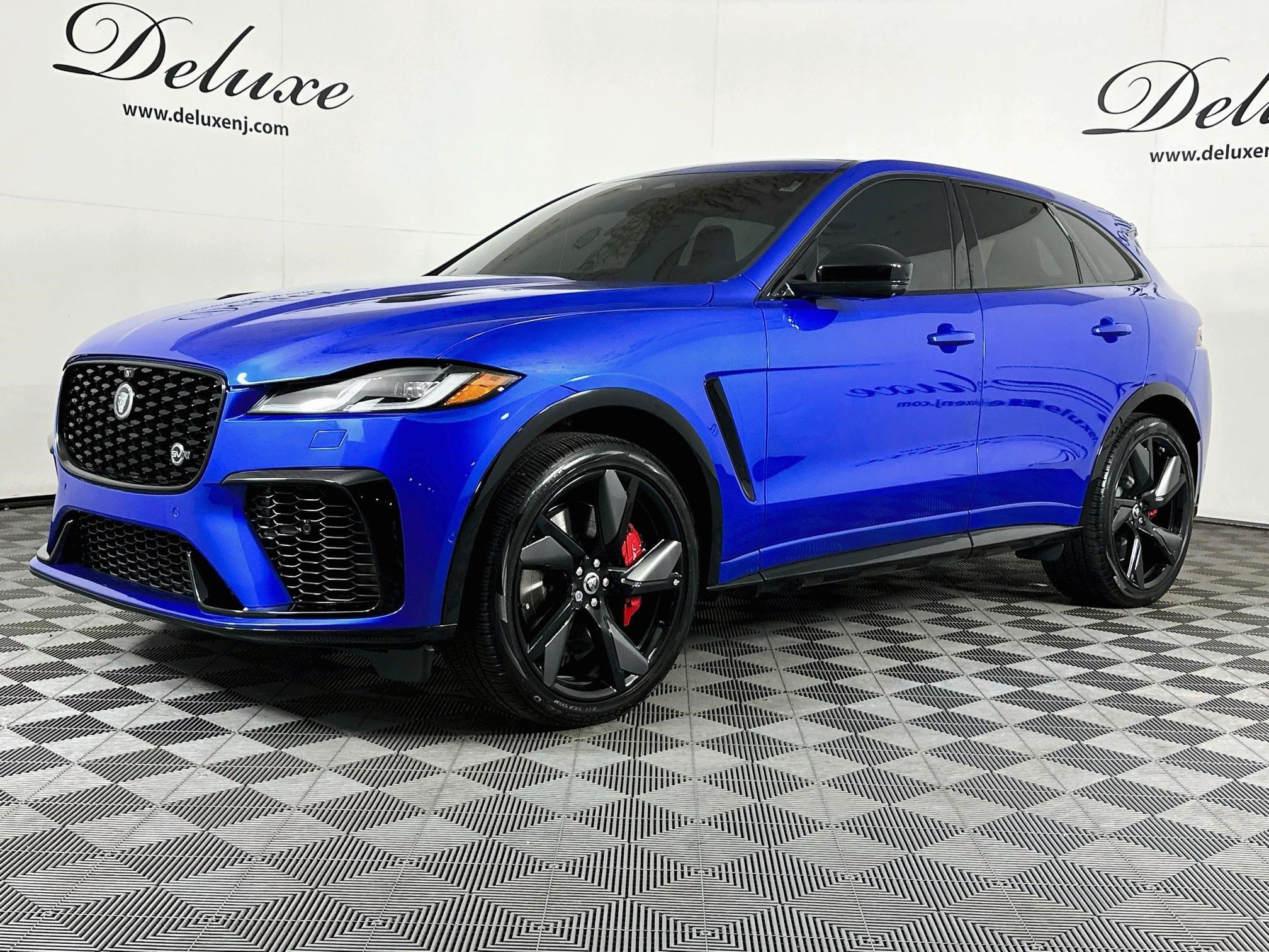 Used 2025 Jaguar F-PACE SVR AWD/4WD image 3