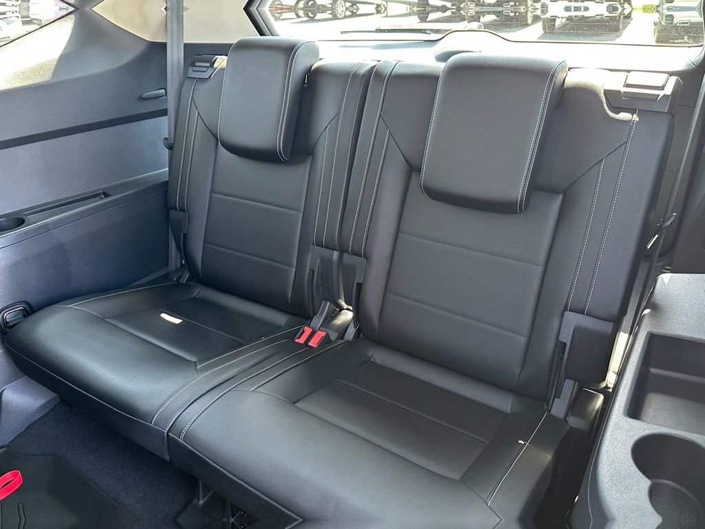 Used 2023 Volkswagen Atlas SE AWD/4WD image 16