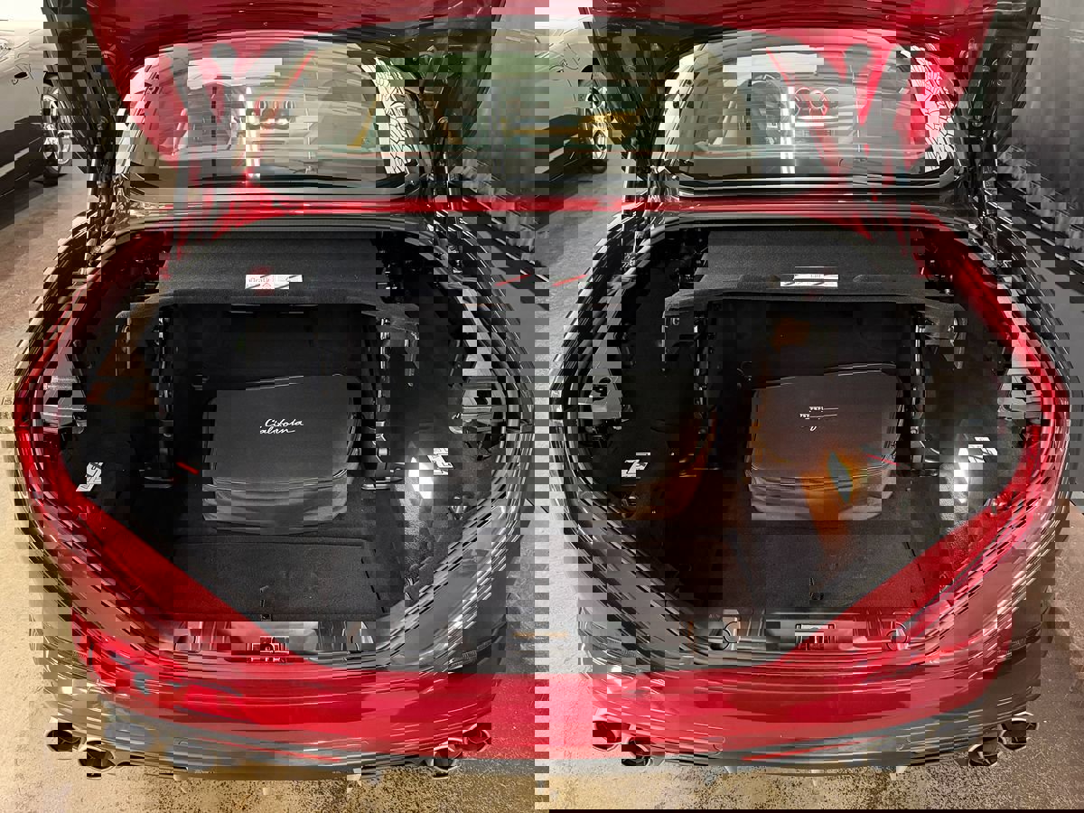 Used 2017 Ferrari California T image 29