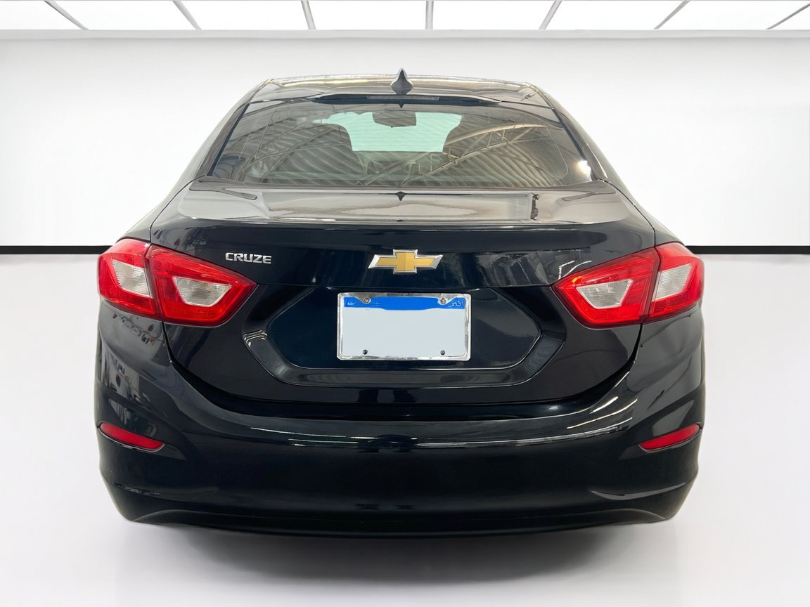Used 2018 Chevrolet Cruze LS FWD image 5