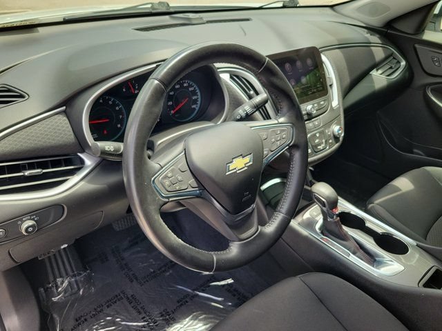 Used 2021 Chevrolet Malibu RS FWD image 17