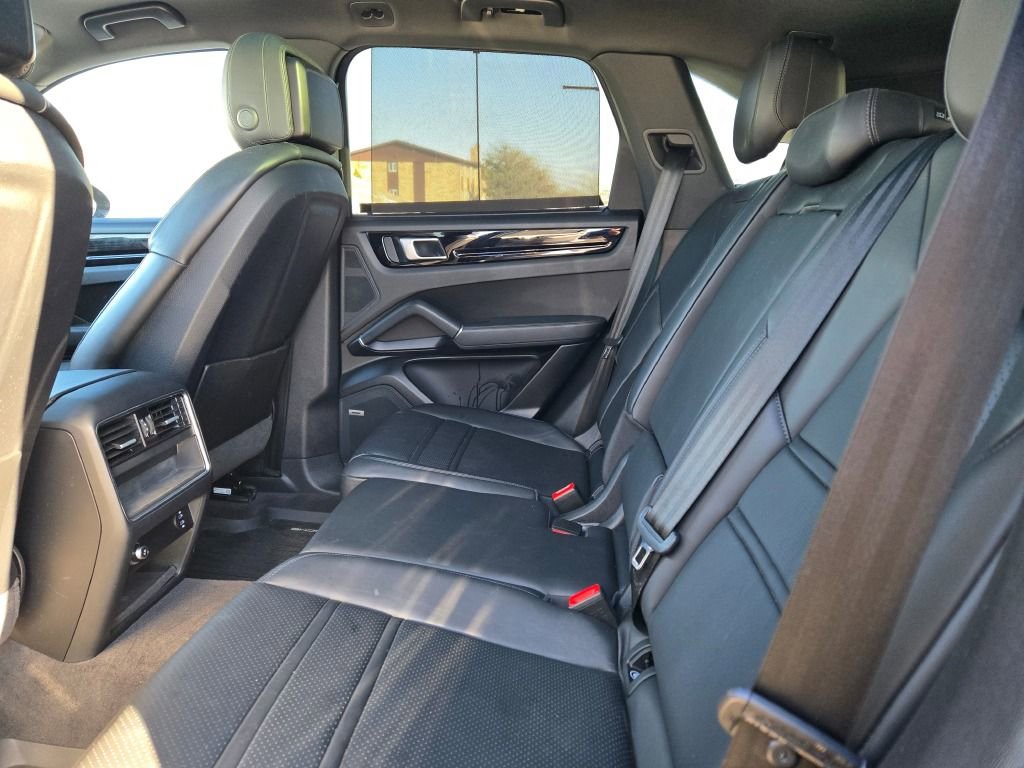 Certified 2022 Porsche Cayenne image 31