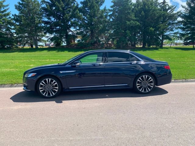 Used 2018 Lincoln Continental Reserve AWD/4WD image 2