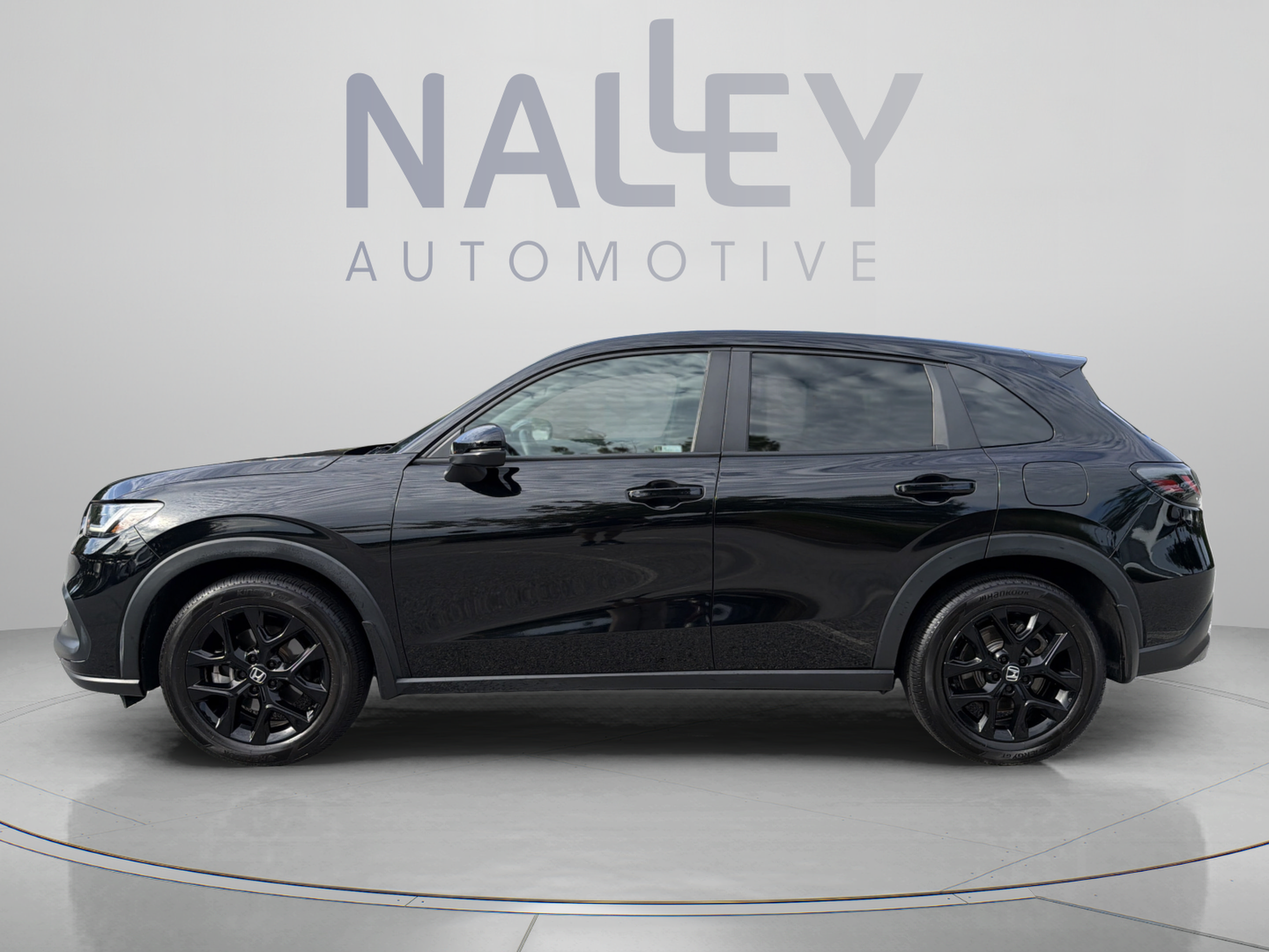 Used 2023 Honda HR-V Sport image 2