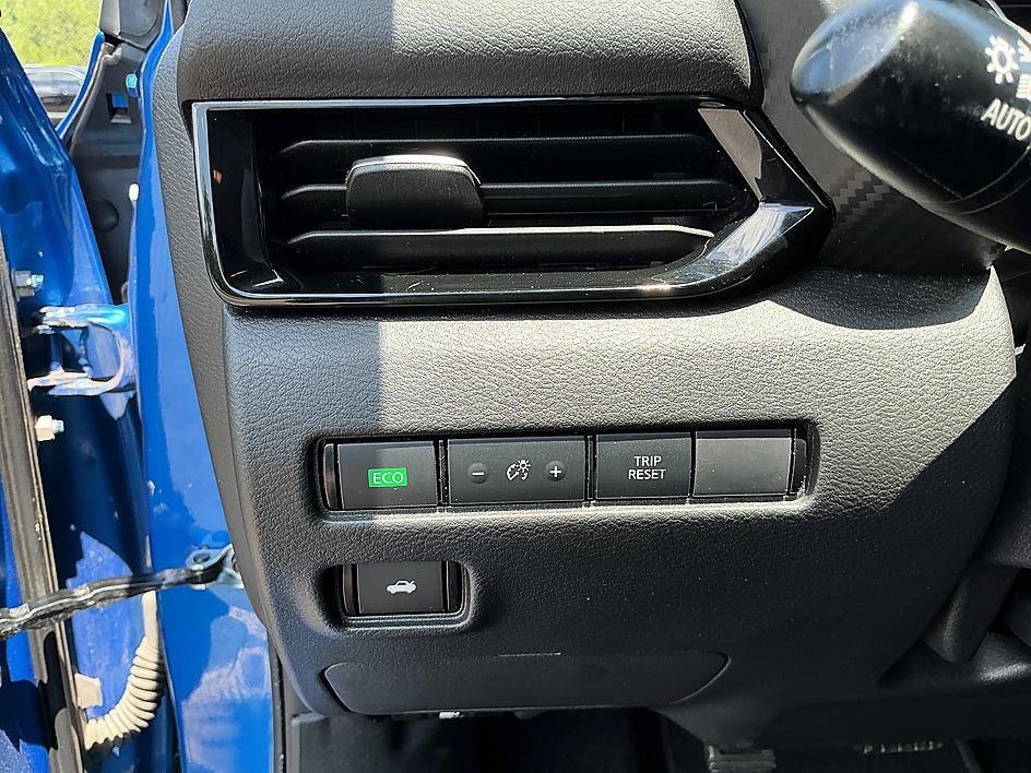 Certified 2023 Nissan Sentra SV FWD image 13