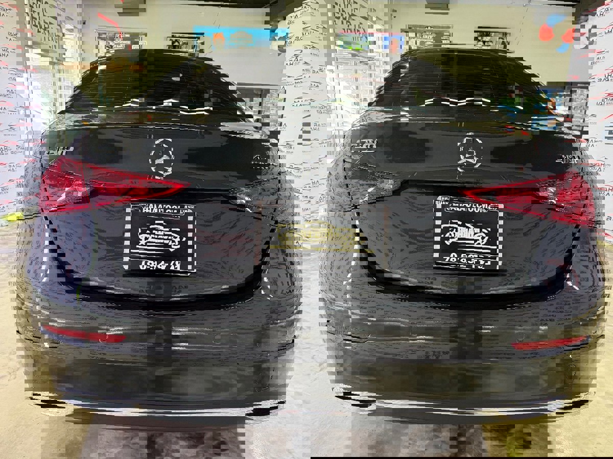 Used 2023 Mercedes-Benz C 300 4MATIC Sedan w/ Exclusive Trim Package image 9