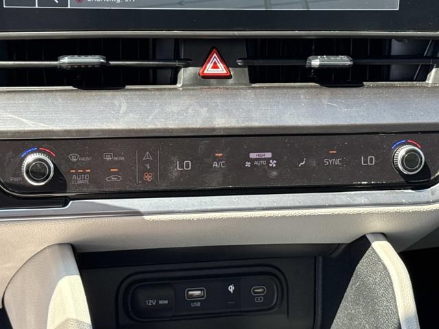 Used 2025 Kia Sportage EX w/ Premium Package FWD image 22