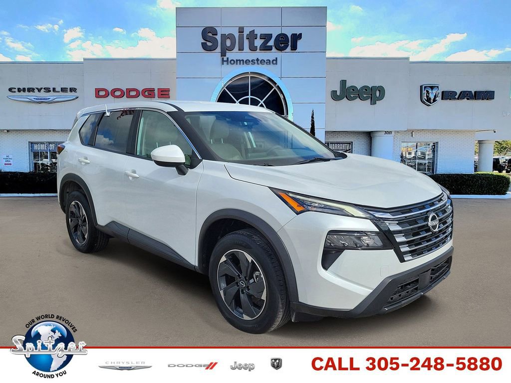 Used 2024 Nissan Rogue SV