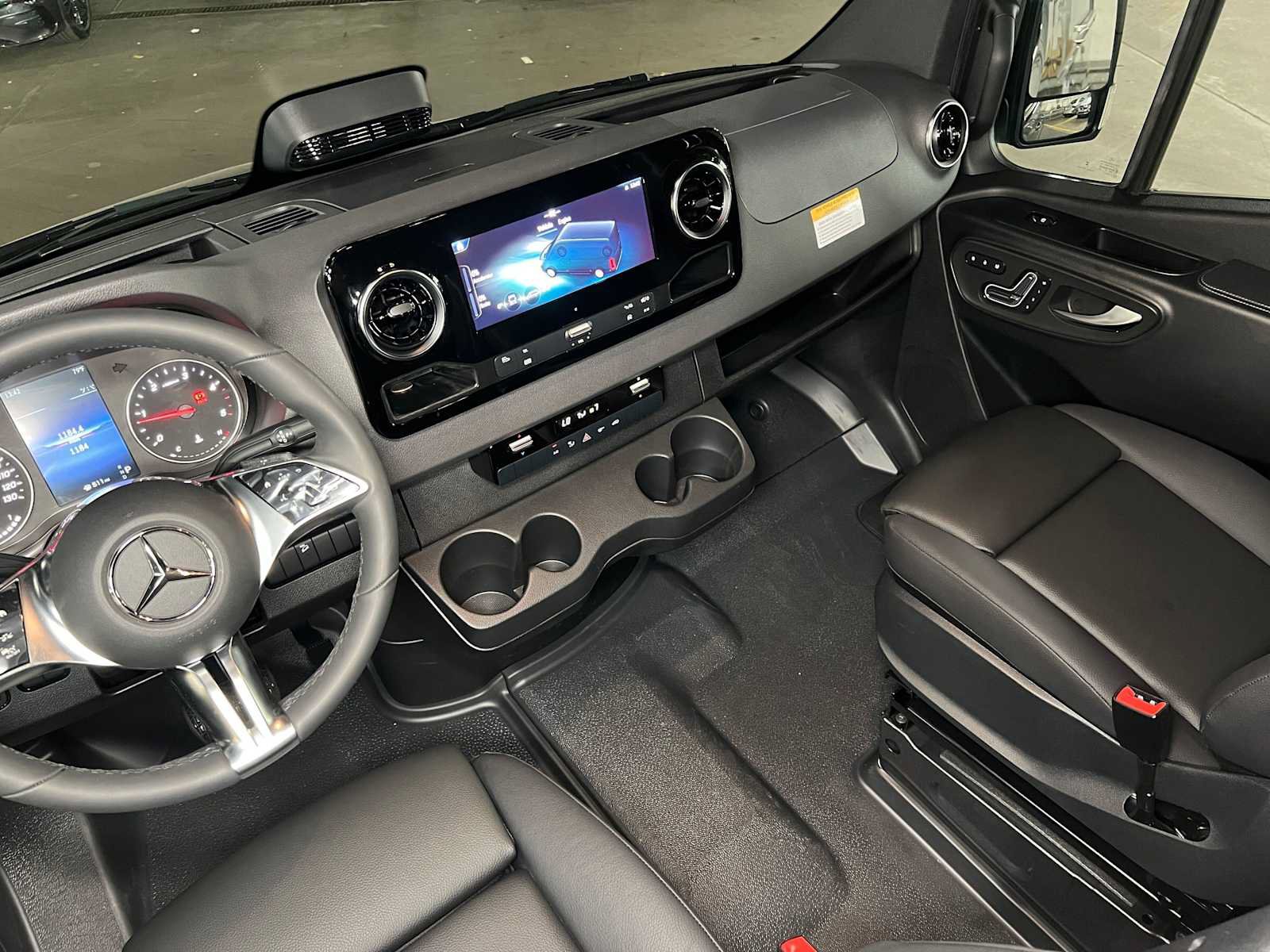 Used 2026 Mercedes-Benz Sprinter 2500 image 37