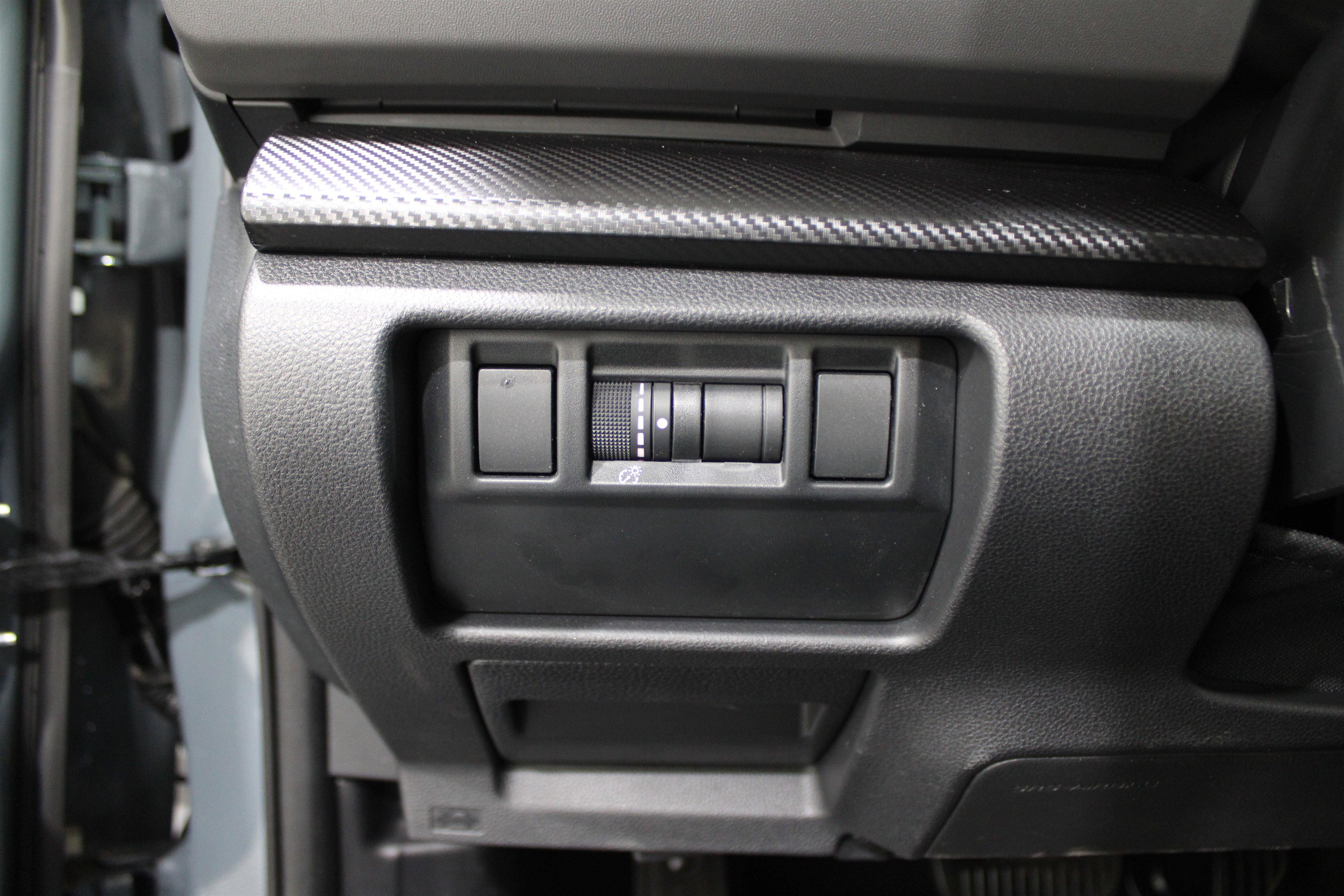 Used 2025 Subaru Crosstrek 2.0i Premium image 8