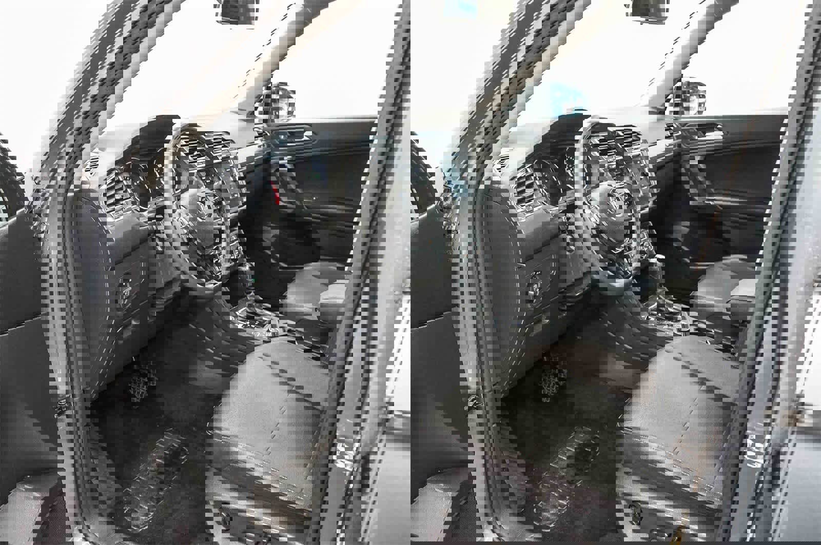 Used 2020 Volkswagen Tiguan SE image 17