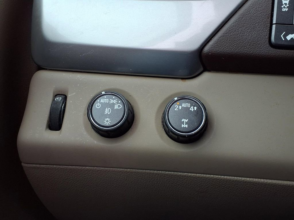 Used 2018 Chevrolet Tahoe LT image 32