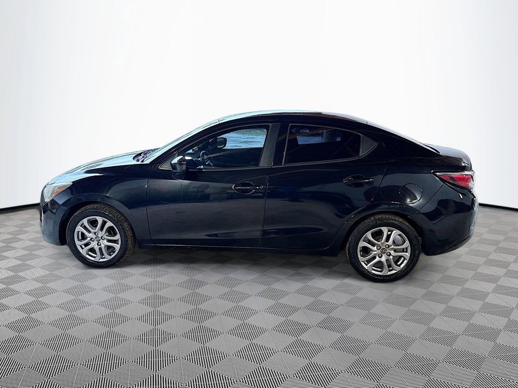 Used 2016 Scion iA image 9