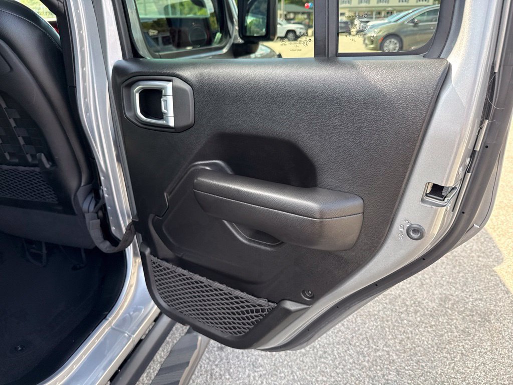 Certified 2021 Jeep Gladiator Rubicon AWD/4WD image 25