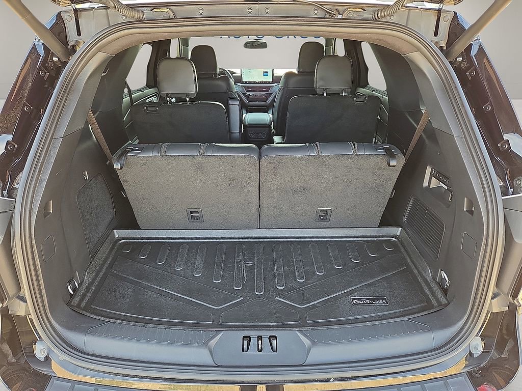 Used 2025 Ford Explorer ST image 13