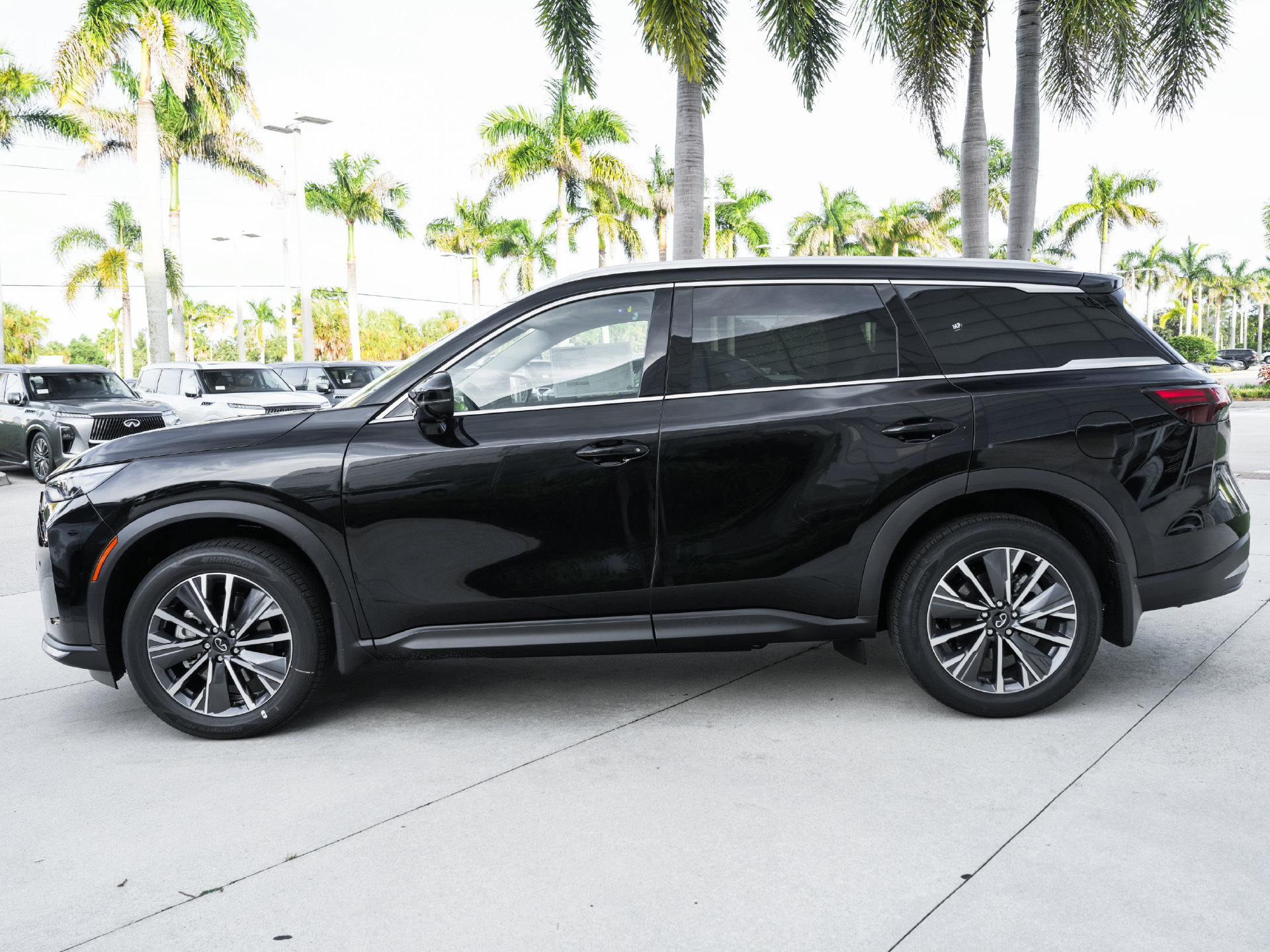 New 2027 INFINITI QX60 Luxe FWD image 21