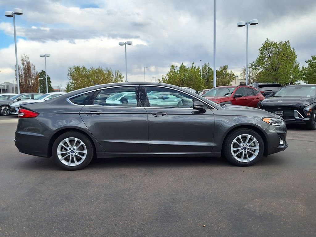 Used 2019 Ford Fusion Energi Titanium FWD image 2