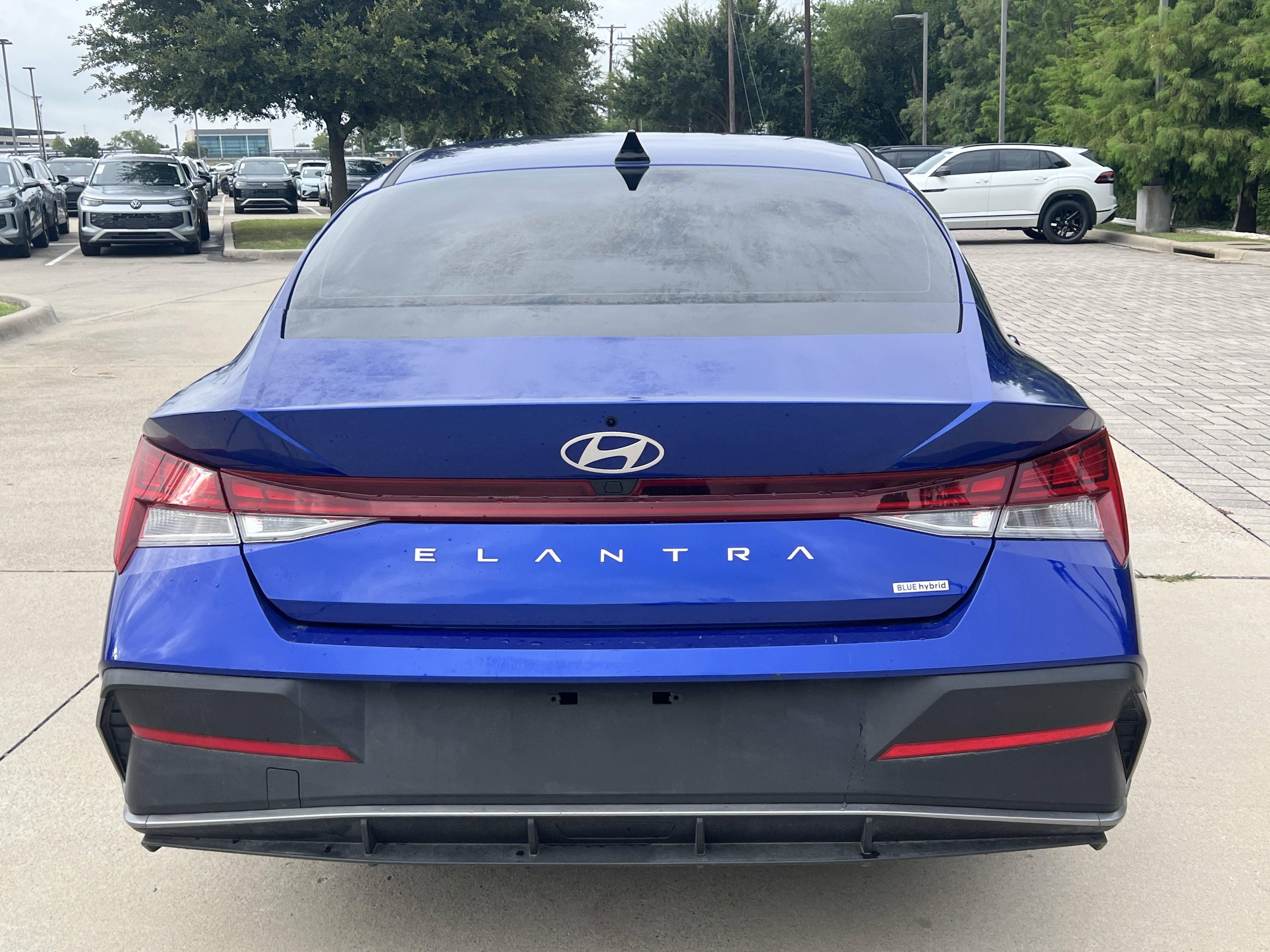 Used 2024 Hyundai Elantra Blue FWD image 9