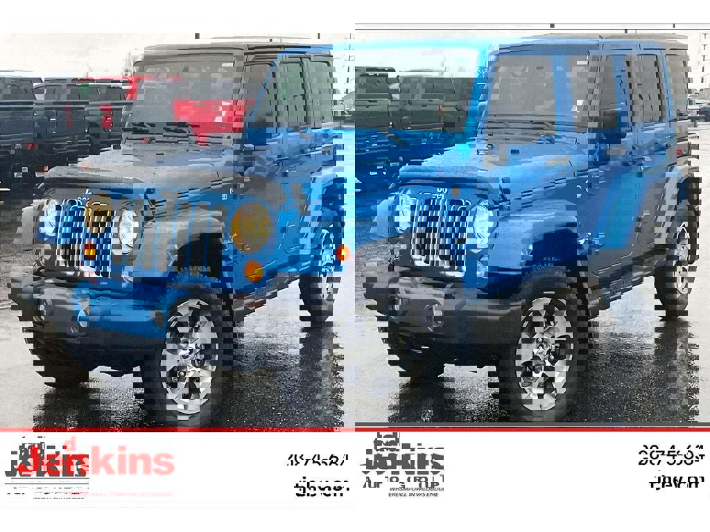 Used 2016 Jeep Wrangler Unlimited Sahara w/ Connectivity Group
