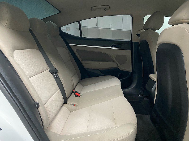 Used 2019 Hyundai Elantra SEL image 15
