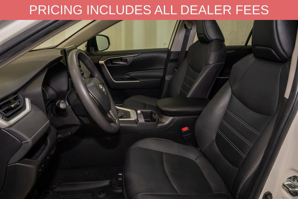 Used 2022 Toyota RAV4 XLE Premium AWD/4WD image 12