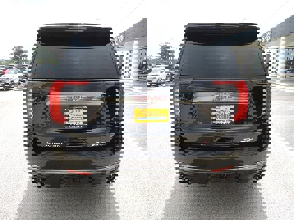 Certified 2023 GMC Yukon XL AT4 image 6