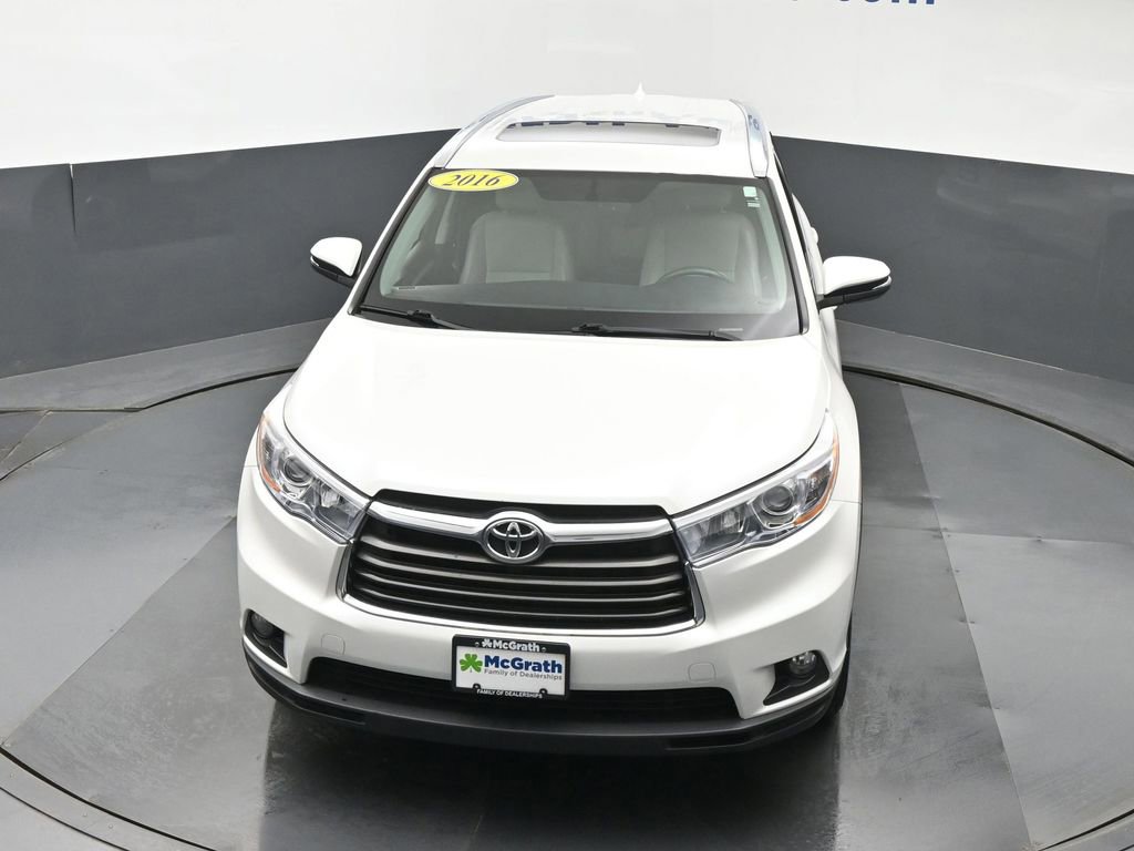 Used 2016 Toyota Highlander XLE AWD/4WD image 24