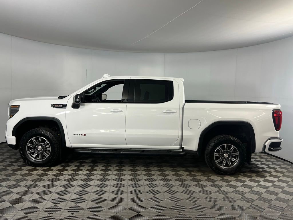 Used 2025 GMC Sierra 1500 AT4 w/ AT4 Premium Package image 9