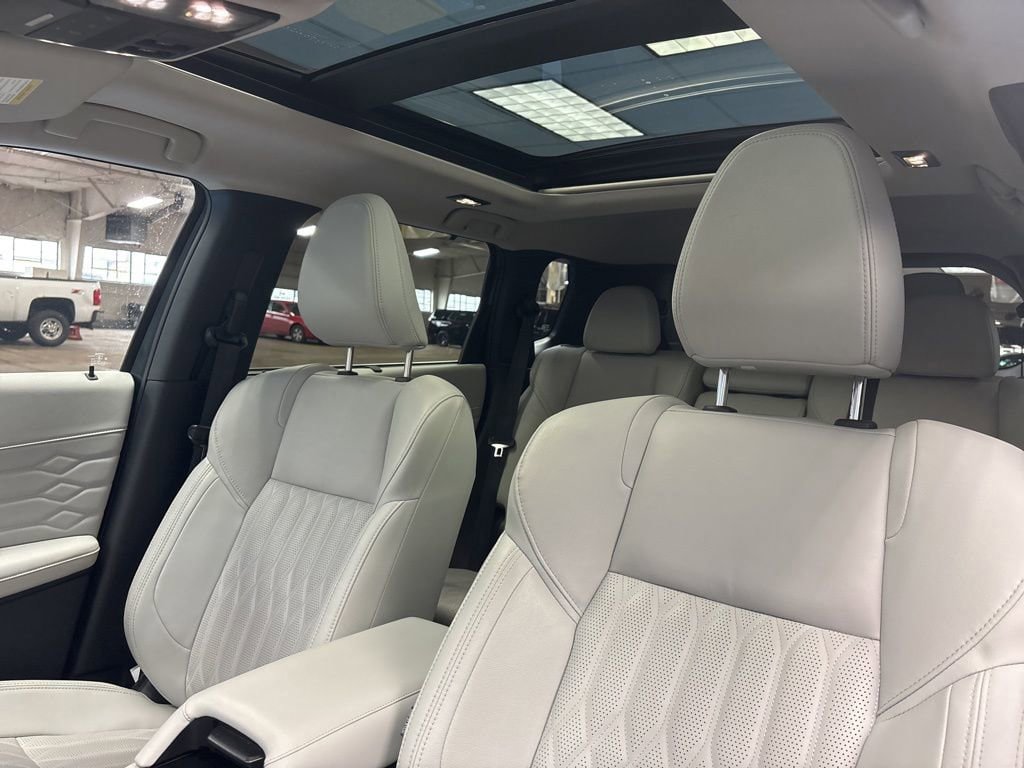 Used 2025 Mitsubishi Outlander SEL image 25