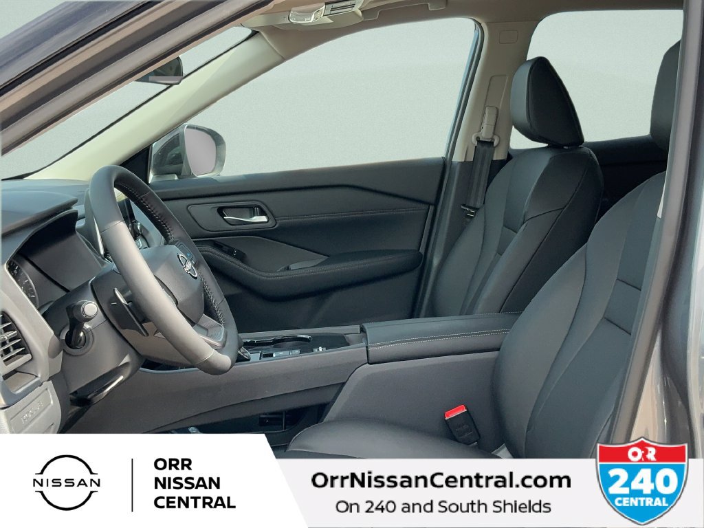 New 2027 Nissan Rogue Dark Armor FWD image 17