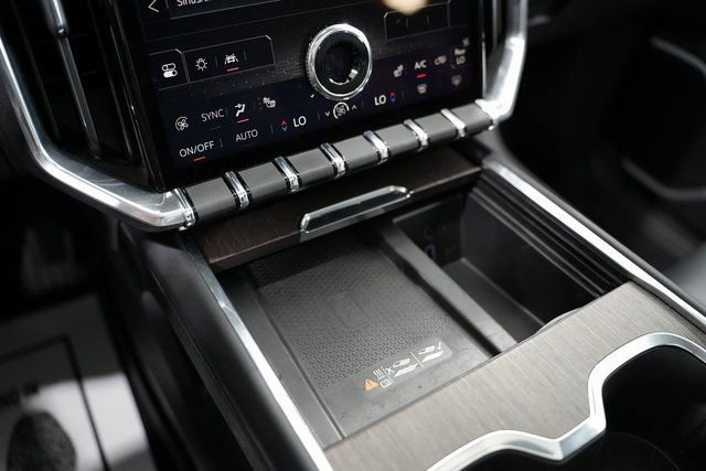 Used 2024 GMC Acadia Denali image 30