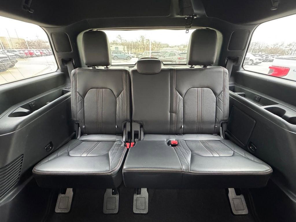 Used 2022 Ford Expedition Platinum image 34
