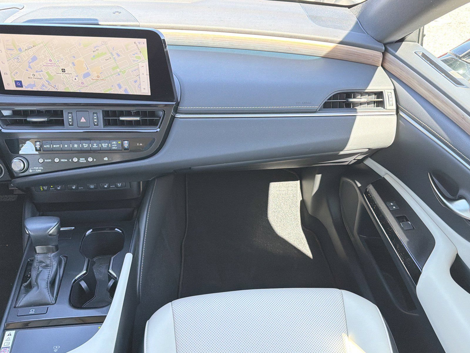 Used 2023 Lexus ES 350 w/ Premium Package FWD image 16
