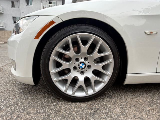Used 2010 BMW 328i Convertible w/ Premium Pkg image 7
