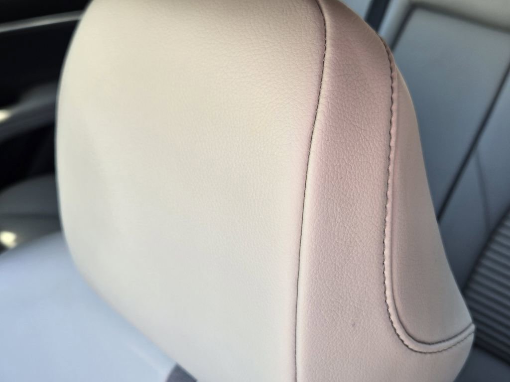 Used 2021 Toyota Camry SE image 15